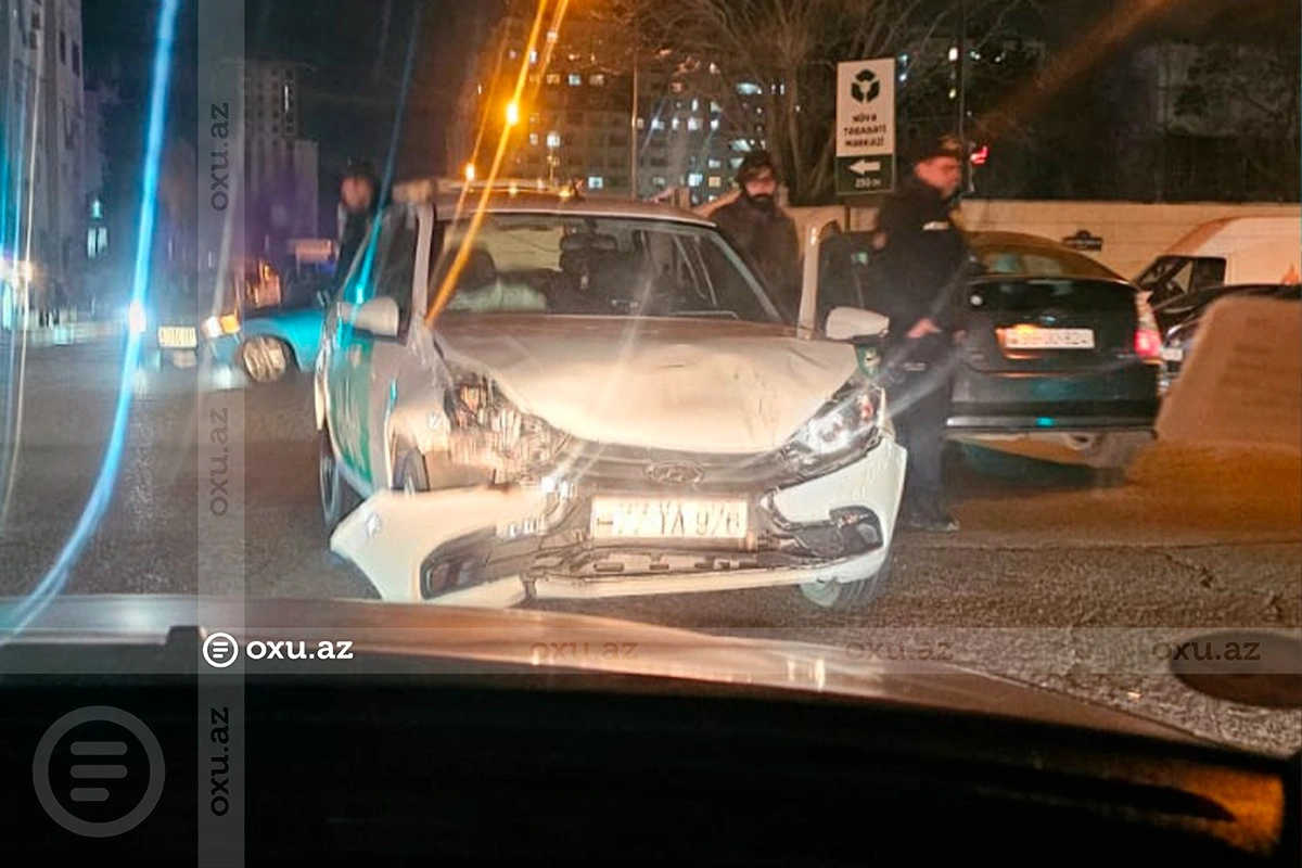 Bakıda iki avtomobil TOQQUŞDU