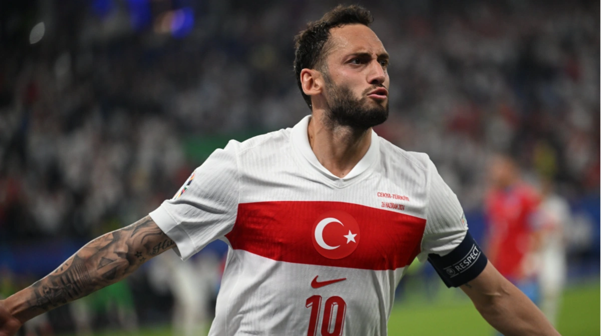 Hakan Çalhanoğlu'ndan kötü haber: İyileşme süreci uzuyor