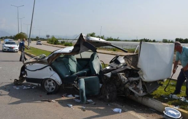 Antalya'nın Serik ilçesinde korkutan kaza: 2 yaralı