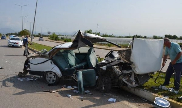 Antalya'nın Serik ilçesinde korkutan kaza: 2 yaralı