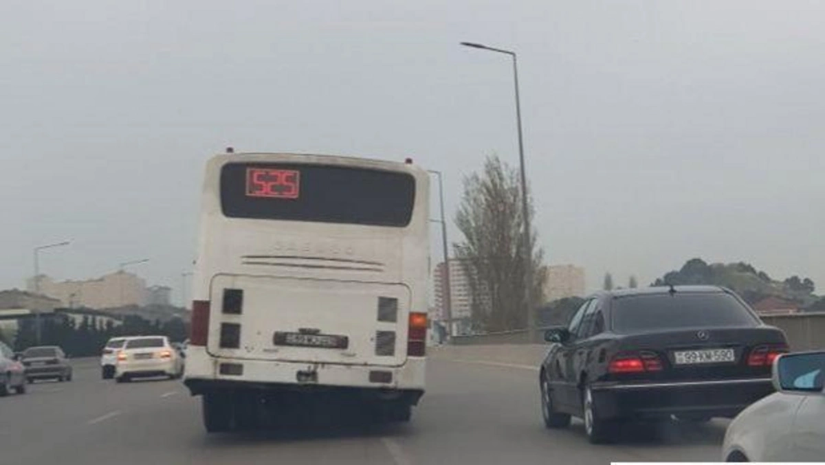 Sərnişindən ŞİKAYƏT: "Avtobusa uşaq arabası ilə minməyə icazə yoxdur"