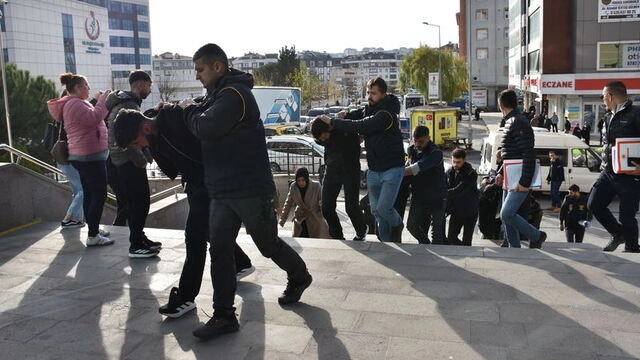 Pes dedirten dolandırıcılık yöntemi: 250'den fazla kişiyi nasıl kandırdılar?