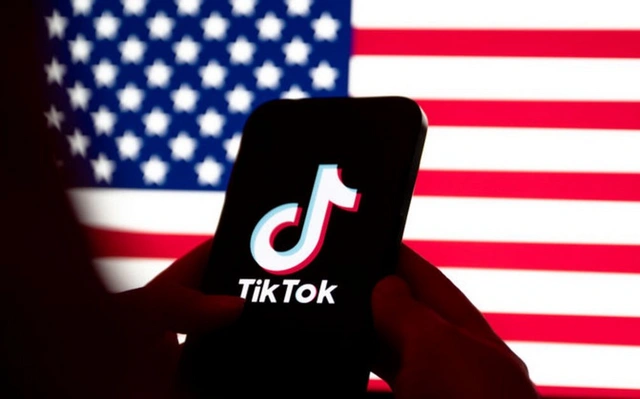 Администрация США сочла угрозу TikTok прекратить работу "трюкачеством"