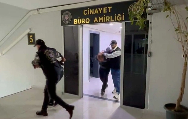 İzmir'de korkunç cinayet girişimi: Sevgilisi ve annesini pompalı tüfekle vurdu