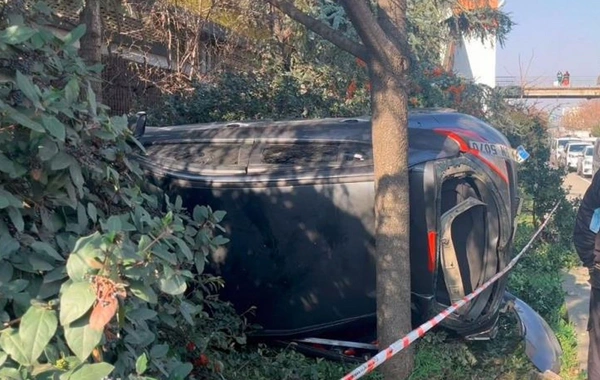 Esenler'de otomobilin makas atarken çarptığı araç takla attı: 6 yaralı