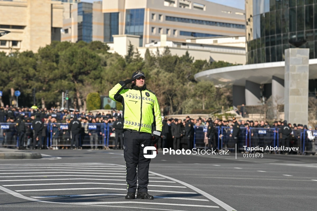 Azərbaycan şəhidlərinin xatirəsini bir dəqiqəlik sükutla andı