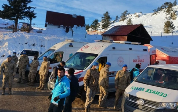 Kartalkaya'da yangından kurtulanlar şoku anlatmaya çalışıyor: "Camdan atlayanları gördük"