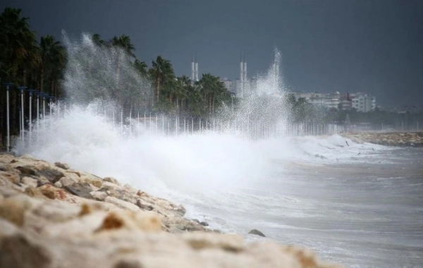 Akdeniz'de fırtına bekleniyor: Meteoroloji'den uyarı