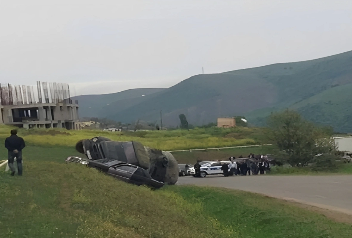 В Дашкесане перевернулся бензовоз: есть погибшие