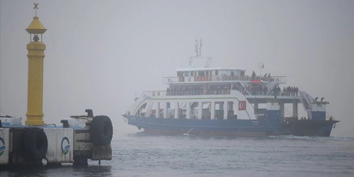 Çanakkale Boğazı sis nedeniyle transit gemi geçişlerine kapatıldı