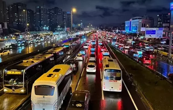 Son Dakika: 15 Temmuz Şehitler Köprüsü trafiğe kapandı