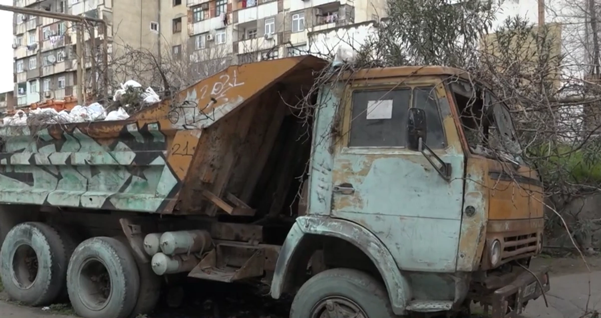 Sakinlərin başına bəla olan "KamAZ"