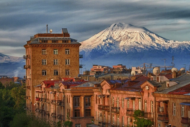 Ermənistanın Qərbi Azərbaycan qorxusu: İrəvan həqiqəti necə təhrif edir?