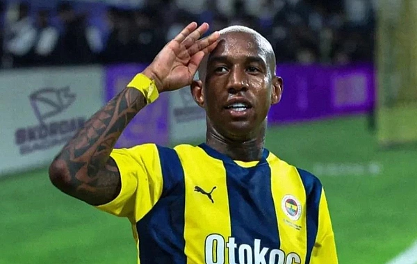 Fenerbahçe'nin yeni transferi Talisca İstanbul'da