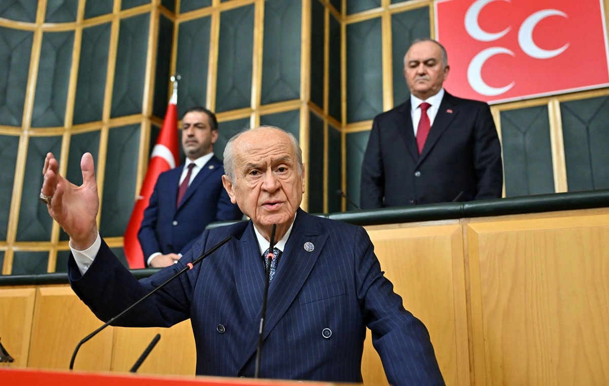 Devlet Bahçeli: "İmamoğlu siyasi ve hukuki darboğazda, görevini bıraksın"