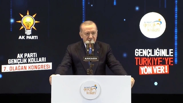 Türkiye Cumhurbaşkanı Erdoğan'dan önemli açıklamalar: Gençlik Kolları'nda görev değişimi