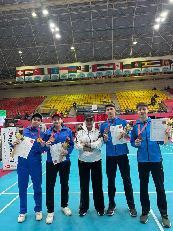 Gənc badmintonçularımız tarixi uğura imza atıblar