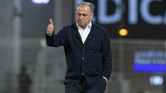 Al-Shabab, Terim'le çıkışa geçti: 2-1