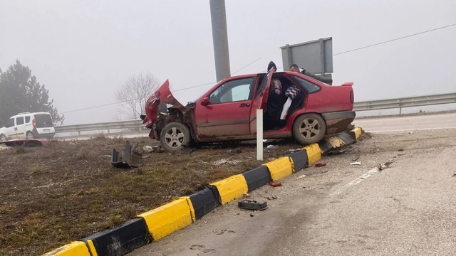 Kastamonu'da otomobil çekiciyle çarpıştı: 4 yaralı