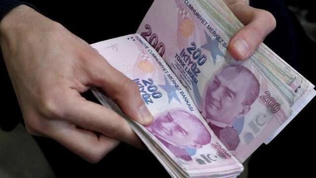 Emekli maaş farkı ödeme tarihi 2025: SSK ve Bağkur emekli zam farkları ne zaman yatacak?