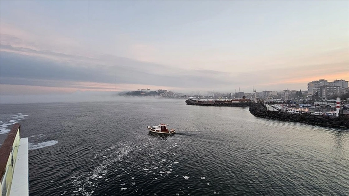 Önce Çanakkale, şimdi İstanbul boğazı: Gemi trafiği sis nedeniyle askıya alındı