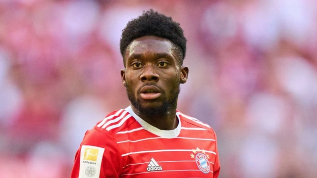 Bayern Münih, Alphonso Davies ile sözleşme yeniledi