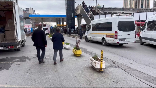 Büyükçekmece'de korkunç cinayet: Minibüs şoförleri arasında ölümle sonuçlanan kavga