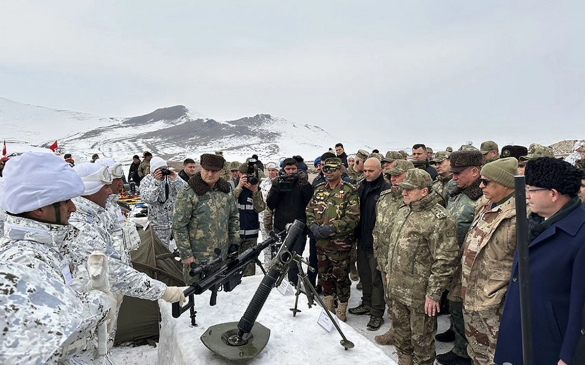 Azerbaycan askerleri Kış Tatbikatı-2025 kapsamında bazı silahları ilk kez kullandılar