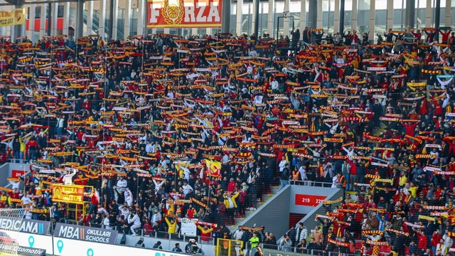 Göztepe yönetiminden yeni karar: Ceza getiren taraftarların kombineleri iptal edilecek