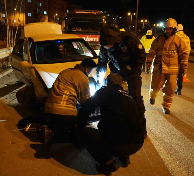 Kırıkkale'de korkunç kaza: LPG'li otomobil bariyerlere saplandı