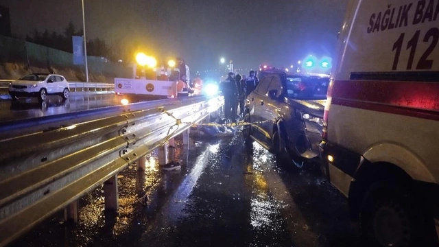 Ataşehir'de zincirleme trafik kazası: Ölü ve yaralılar var