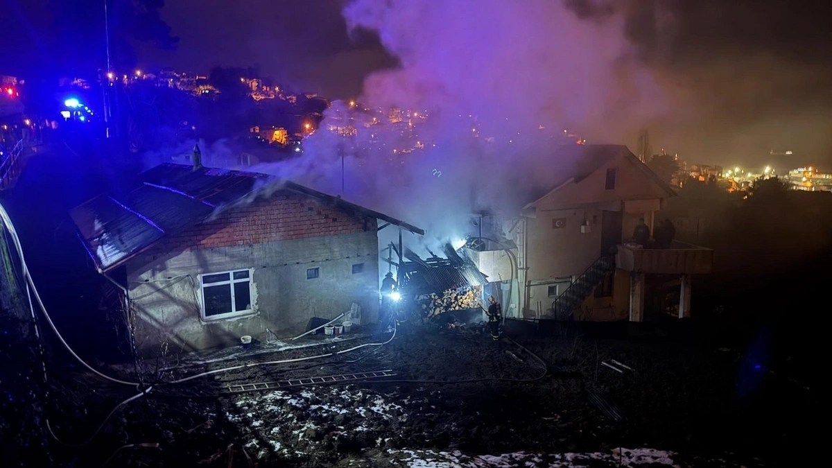 Zonguldak'ta kömürlükteki yangın eve sıçradı: 3 yaralı