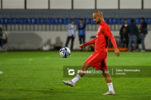 Azərbaycan millisinin futbolçusu klubunu dəyişdi