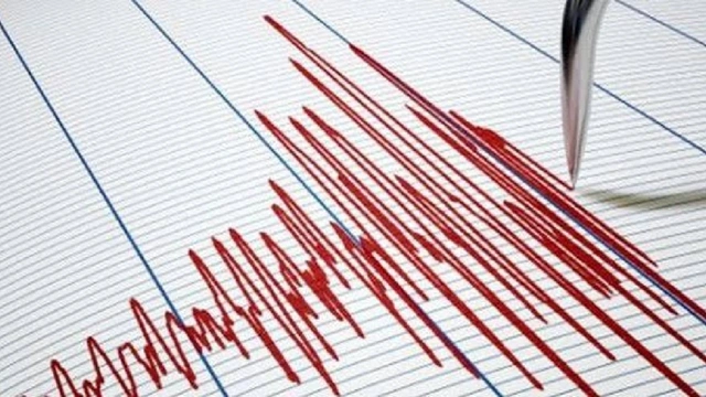 İzmir'de deprem alarmı: AFAD harekete geçti, bölgeye 70 kişilik ekip yönlendirildi