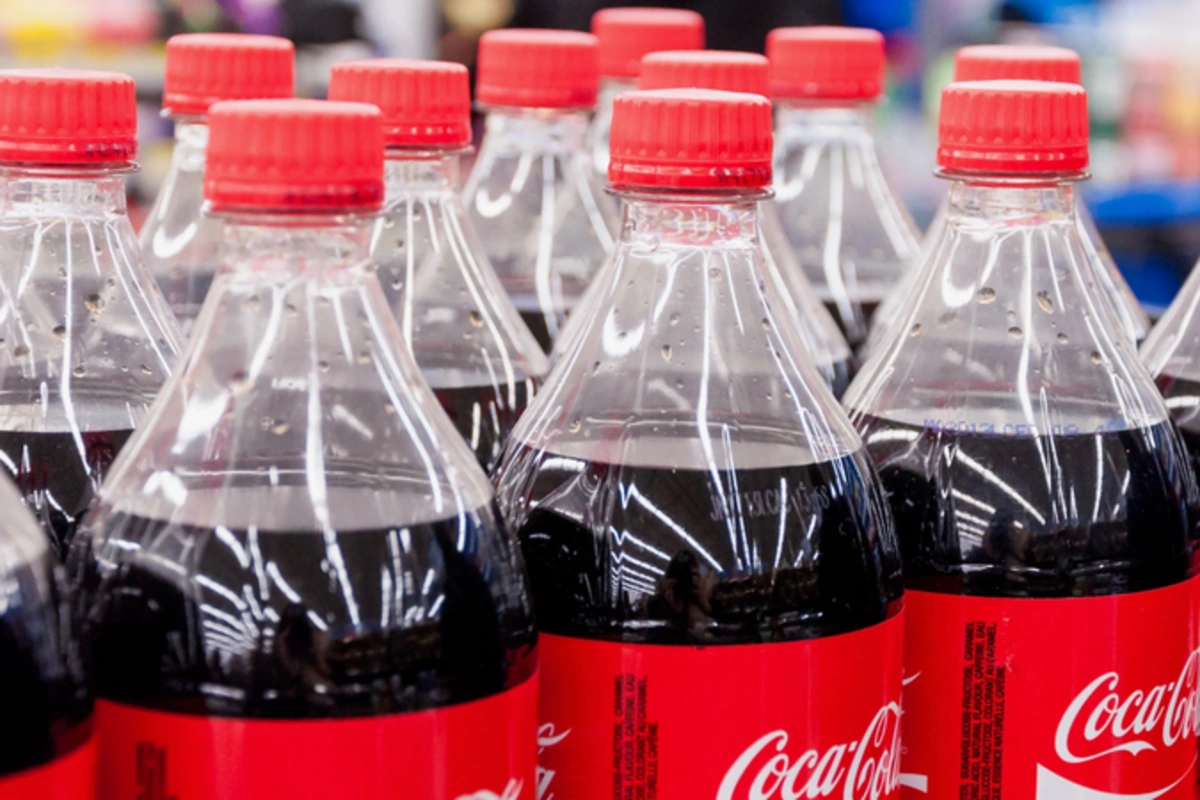 Trampın qərarı "Coca-Cola"nı çətin vəziyyətə salıb: Çıxış yolu axtarılır