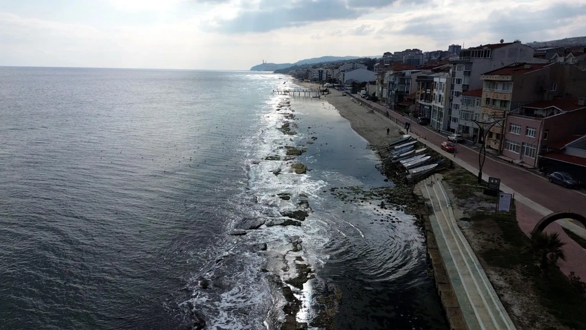 Tekirdağ'da deniz çekildi, 'Kral Yolu' ortaya çıktı: Korkmalı mıyız?