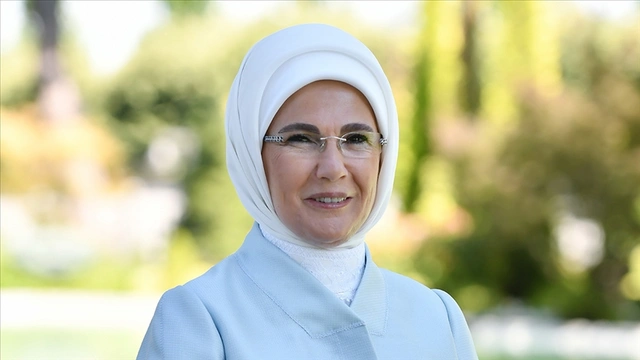 Emine Erdoğan, Berat Kandili'ni kutladı