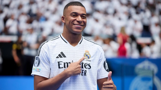 Kilian Mbappe yenidən milliyə çağırılıb