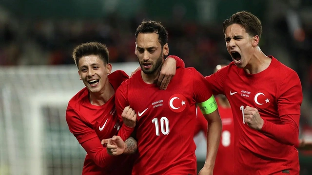 Yeni bir İtalyan klasiği: Hakan Çalhanoğlu - Kenan Yıldız derbisi