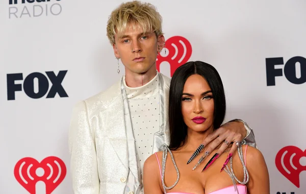 Меган Фокс и Machine Gun Kelly помирились через полгодa после рождения ребенка