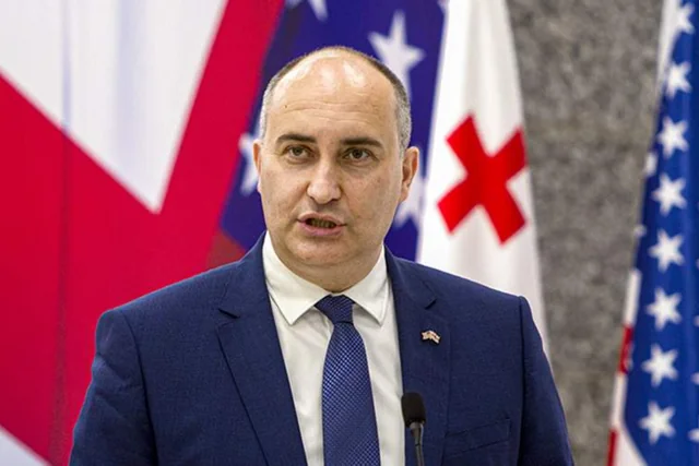 Gürcüstanın keçmiş müdafiə naziri 10 il müddətinə azadlıqdan məhrum edildi