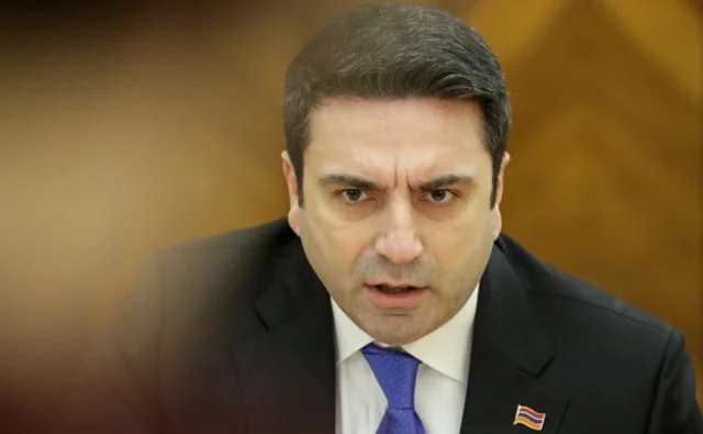 Samvel Karapetyan Ermənistan parlamentinin spikerini məhkəməyə verdi