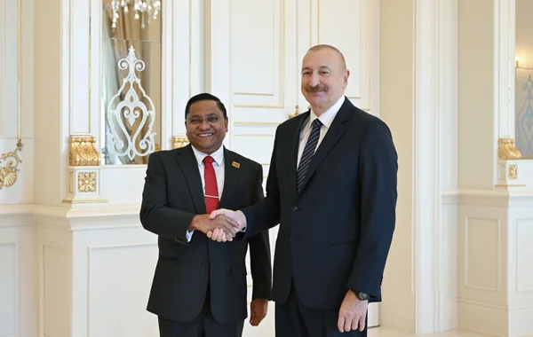 Президент Азербайджана принял министра иностранных дел, трудоустройства за рубежом и туризма Шри-Ланки - Фото/Видео