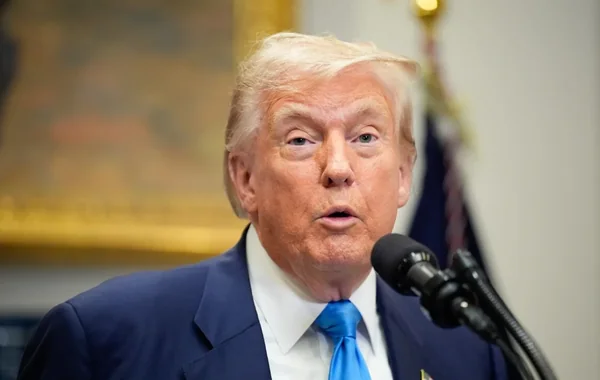 Трамп рассказал о встречах с наблюдавшими НЛО летчиками