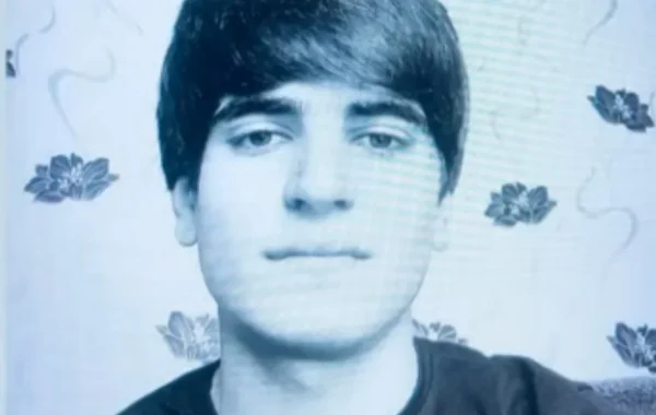 Облил мать бензином и поджег: в Азербайджане вынесен приговор 21-летнему парню