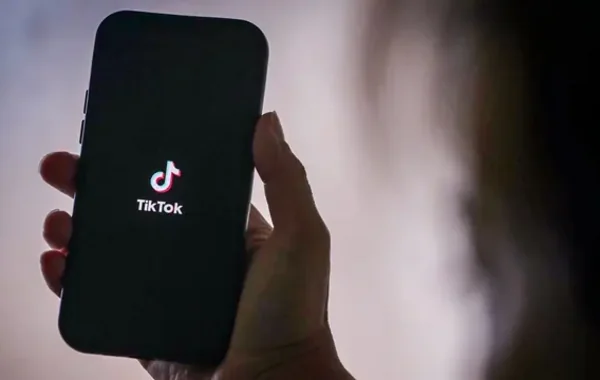 Bərdədə müəllimə "TikTok"dakı təhqirə görə cəzalandırıldı