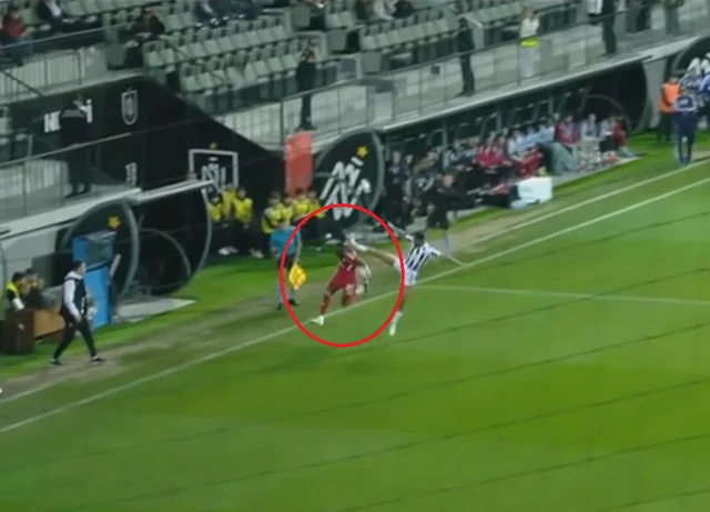 "Neftçi"nin futbolçusu kobudluğuna görə ikioyunluq cəzalandırıldı - Video
