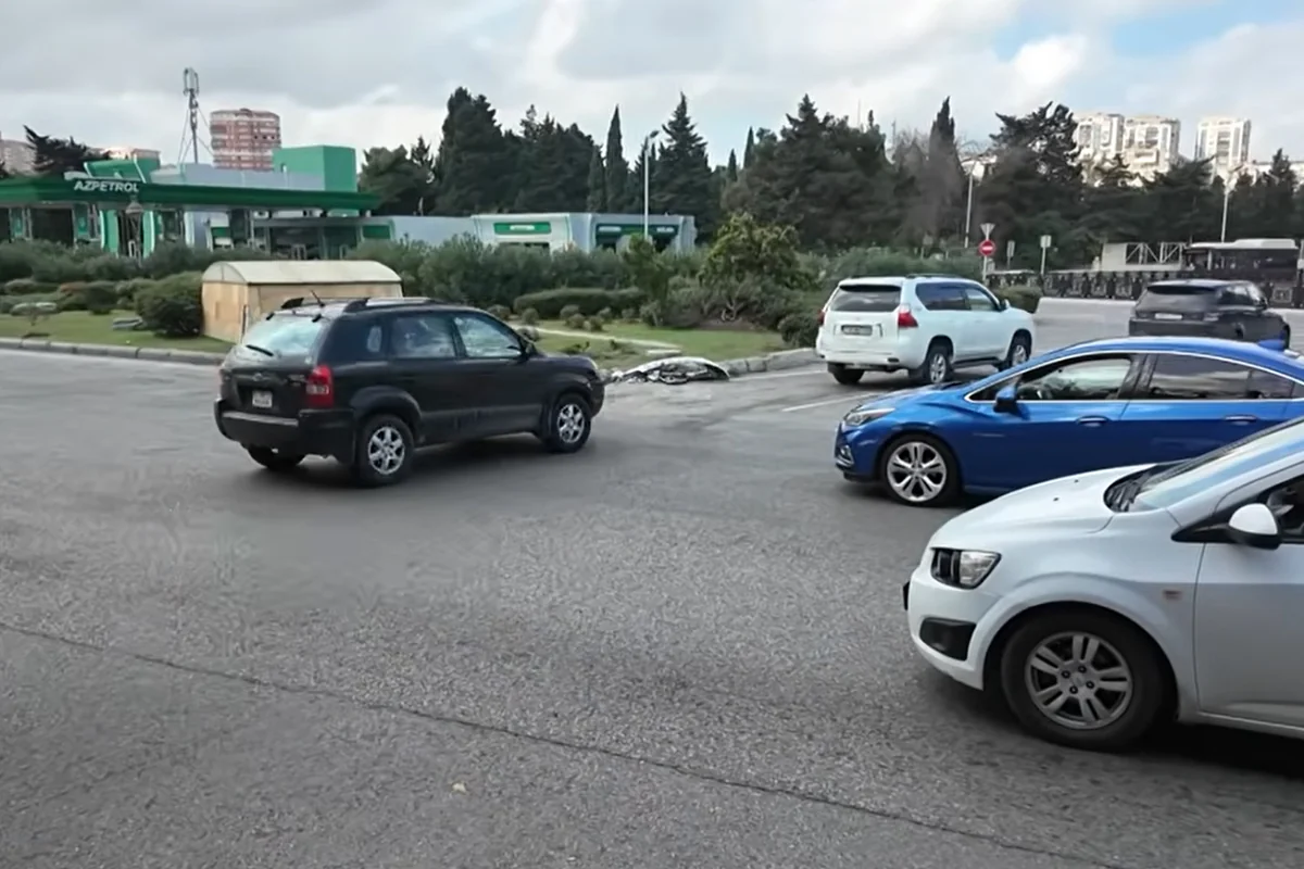 Açıq-aşkar səhlənkarlıq edirlər: Bakıda konflikt nöqtəsinə çevrilən kəsişmə - Video