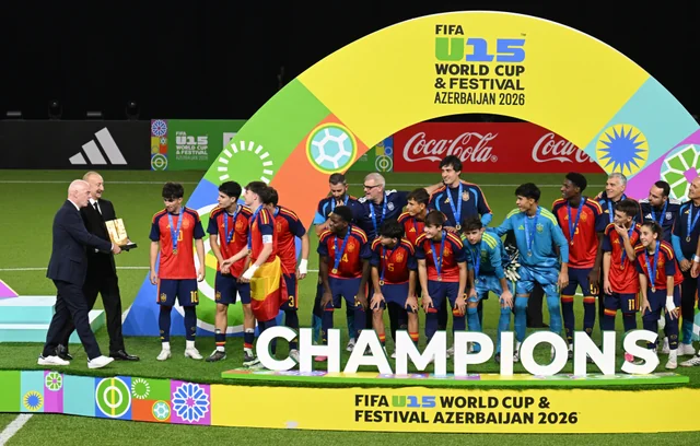 Prezident İlham Əliyev FIFA U-15 World Cup and Festivalın final matçını izləyib, mükafatlandırma mərasimində iştirak edib - Foto/Video