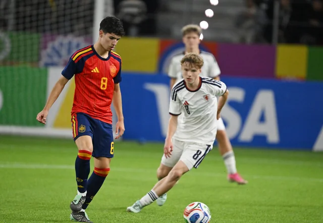 Prezident İlham Əliyev FIFA U-15 World Cup and Festivalın final matçını izləyib, mükafatlandırma mərasimində iştirak edib - Foto/Video